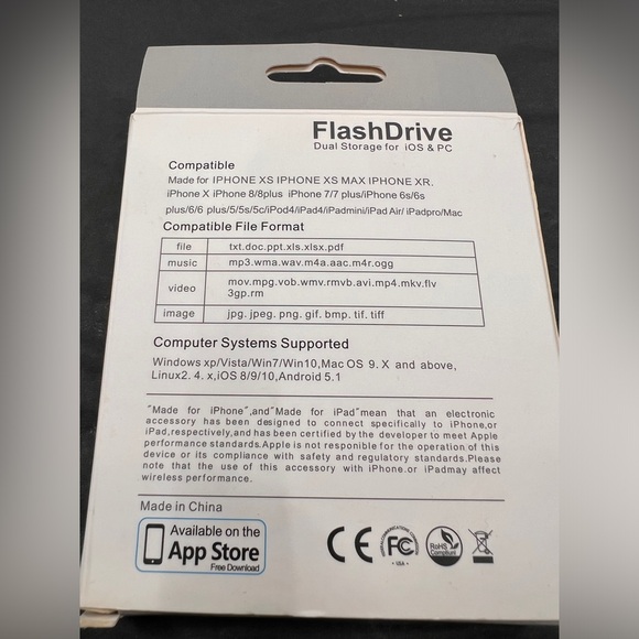 NIB Multi Functions USB Flash Drive - Picture 4 of 10